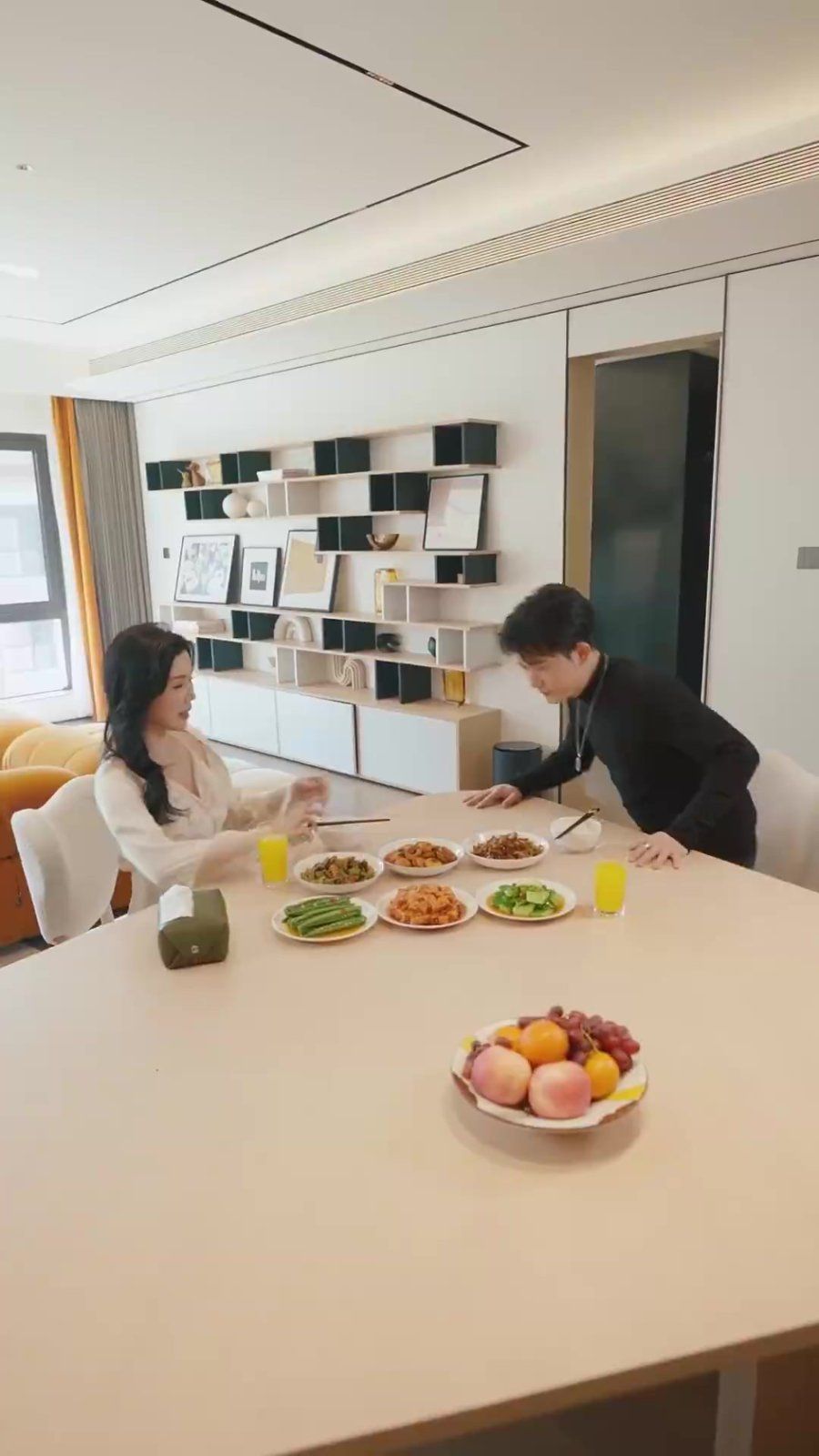 住进阿姨家后，我觉醒了时间暂停